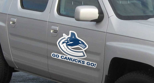 Magnetic Sign on Truck Magnetic Sign on Truck